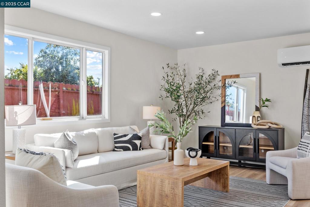 2697 Mayfair Property Photo 21