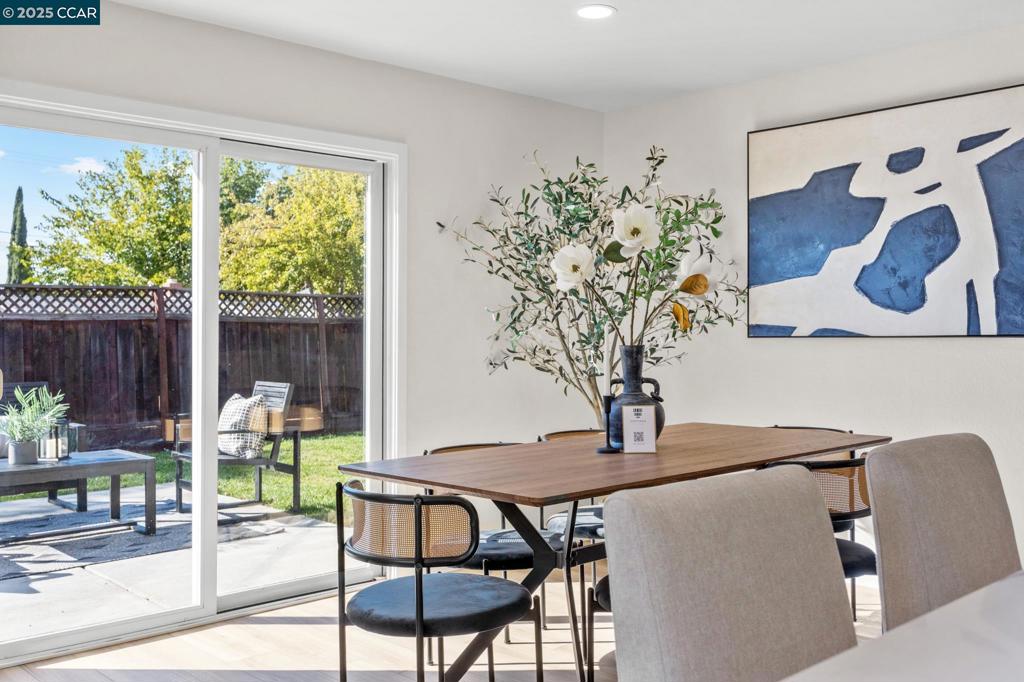 2697 Mayfair Property Photo 26