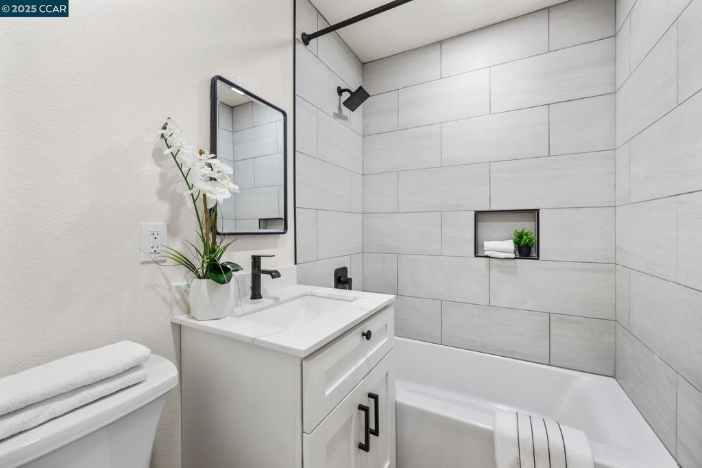 2697 Mayfair Property Photo 30