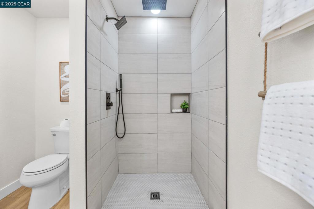 2697 Mayfair Property Photo 39