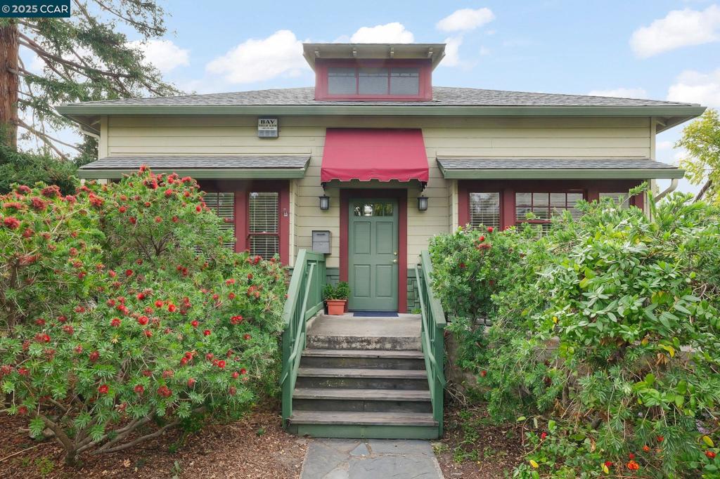 1004 Court St Property Photo 6