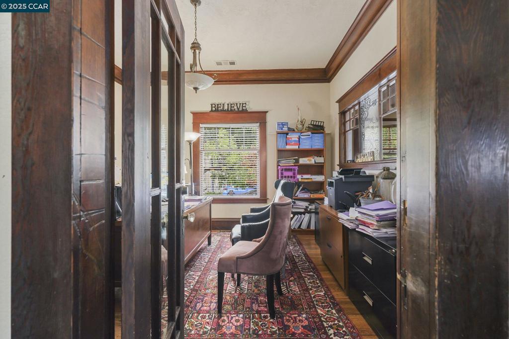 1004 Court St Property Photo 15