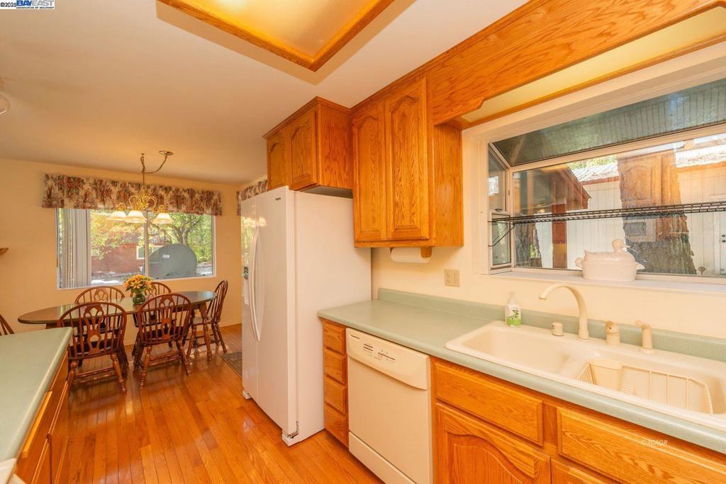230 Lakeview Dr. Property Photo 18