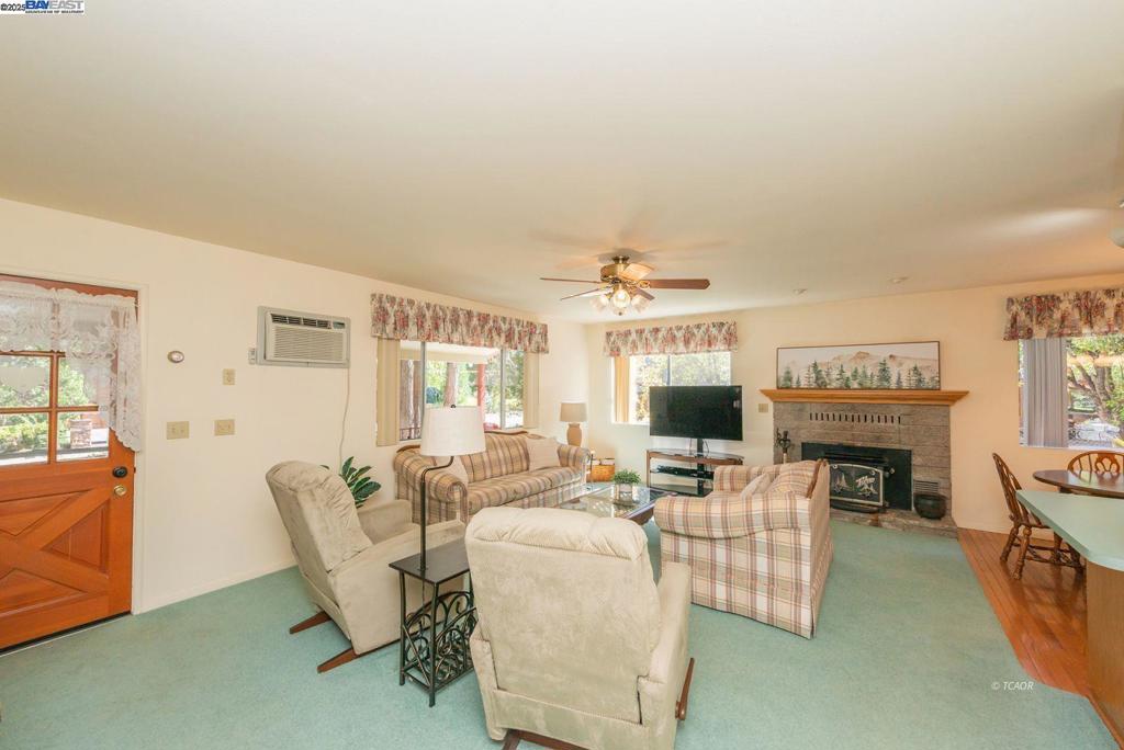 230 Lakeview Dr. Property Photo 19