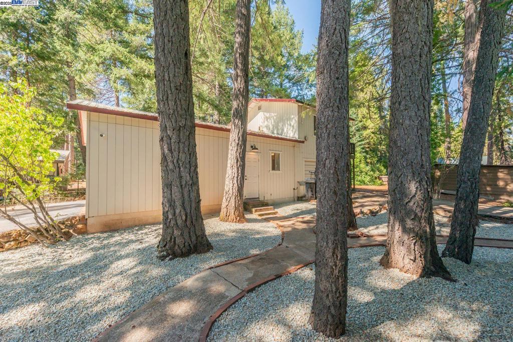 230 Lakeview Dr. Property Photo 29