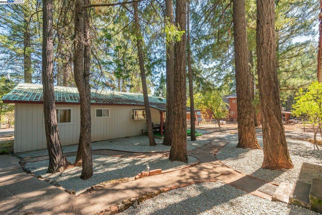 230 Lakeview Dr. Property Photo 41