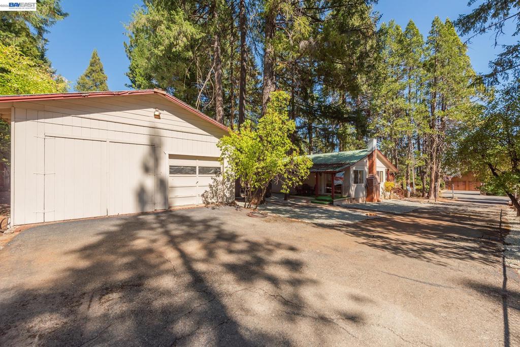 230 Lakeview Dr. Property Photo 51