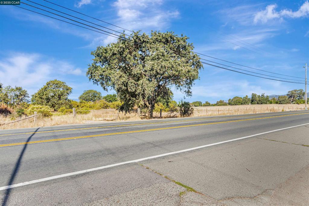 21200 Silva Road Property Photo 22