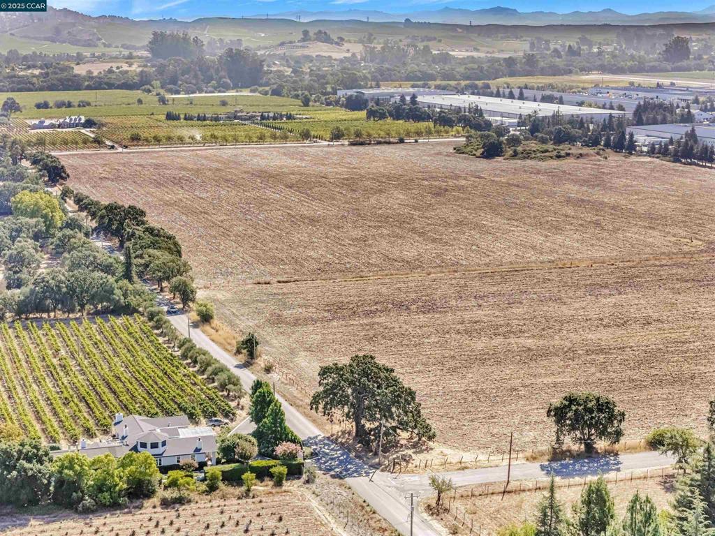 21200 Silva Road Property Photo 38