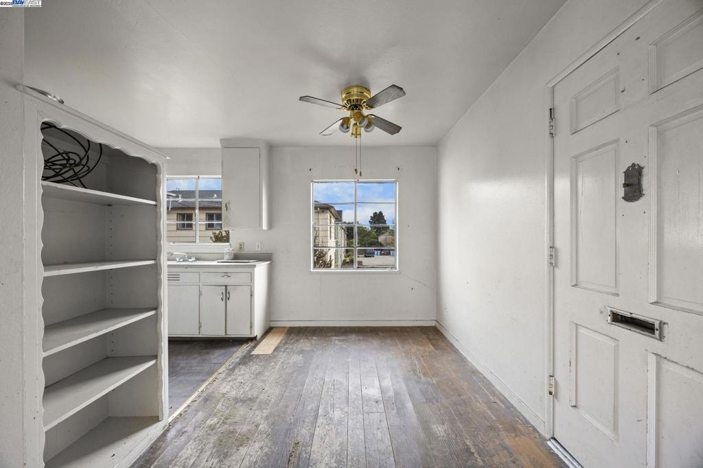 1450 Ward St Property Photo 20