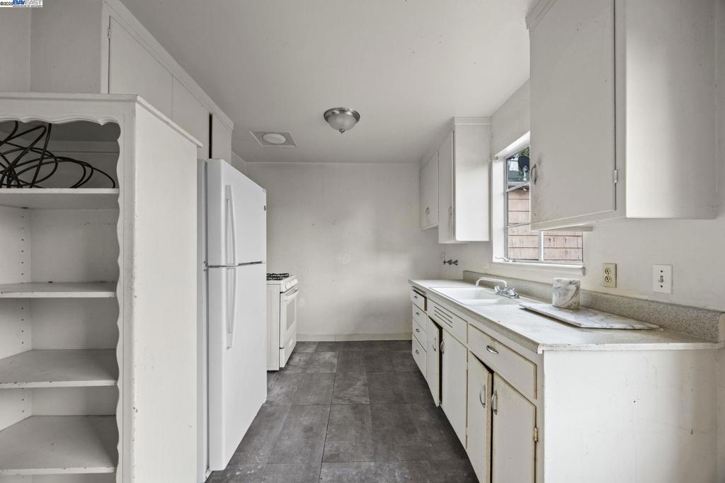 1450 Ward St Property Photo 21
