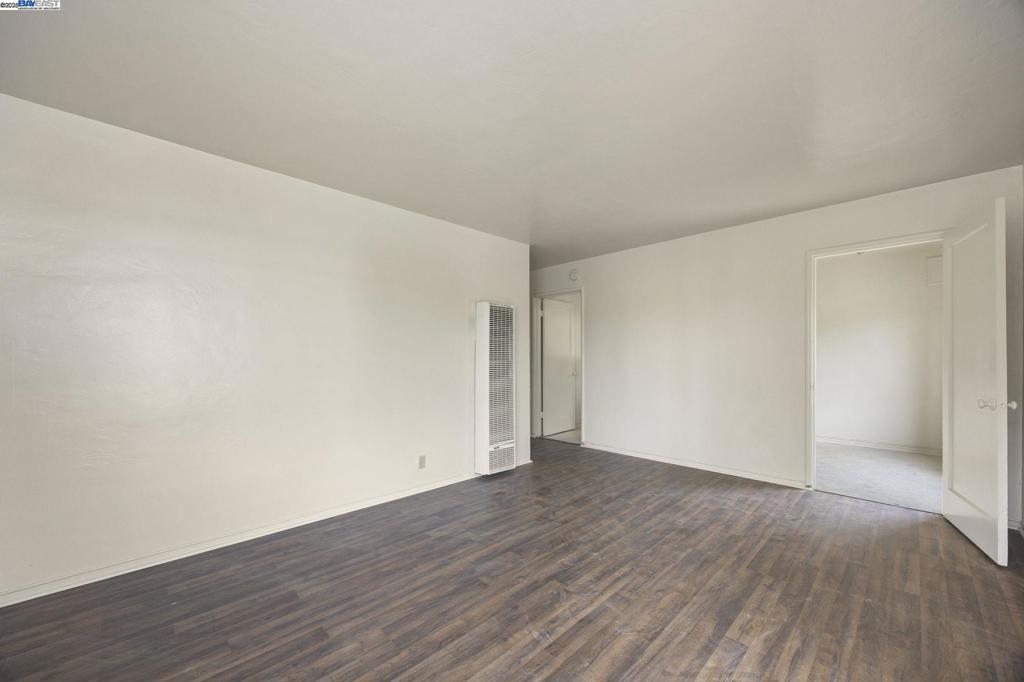 2774 Sacramento St Property Photo 3