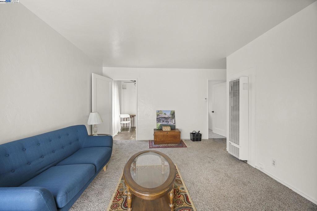 2790 Sacramento St Property Photo 17