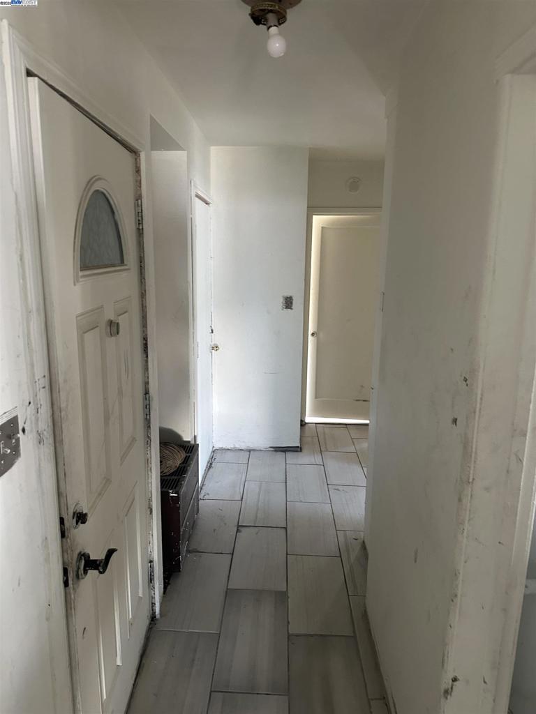 5651 Telegraph Property Photo 6