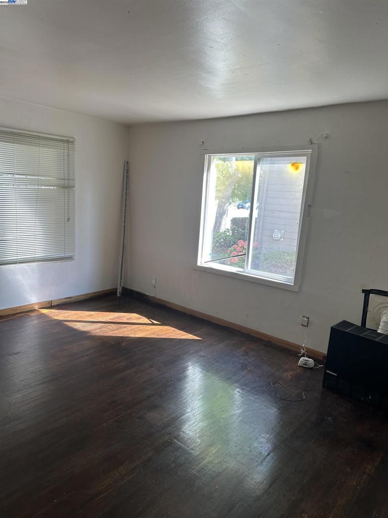5651 Telegraph Property Photo 12