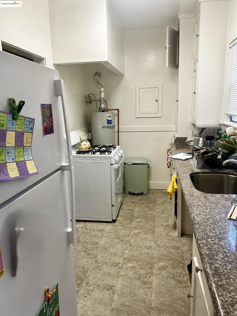 2816 Foothill Blvd Property Photo 6