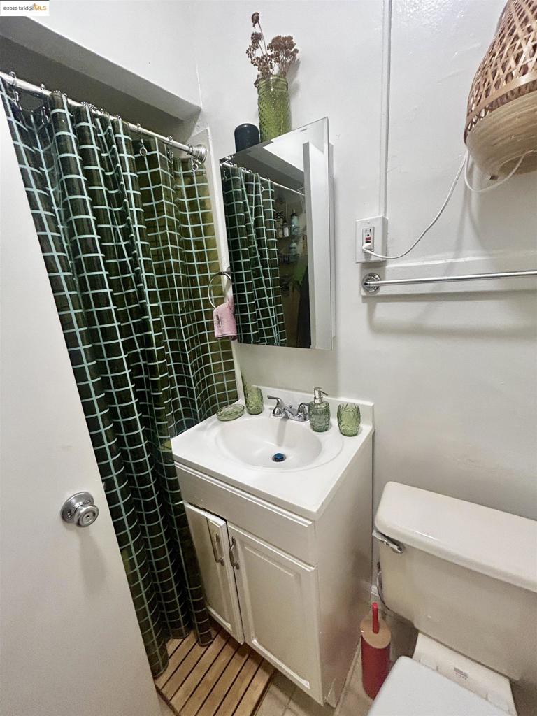2816 Foothill Blvd Property Photo 9