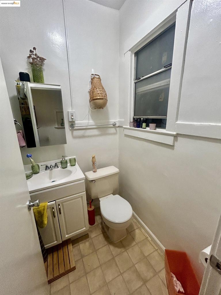 2816 Foothill Blvd Property Photo 10