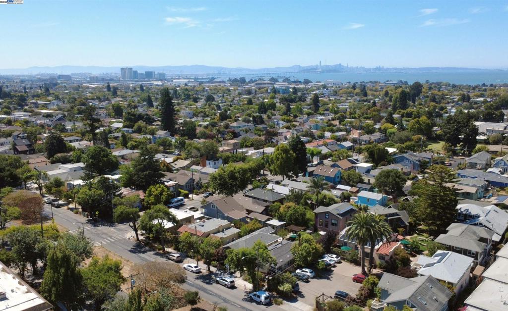 2230 Sacramento St Property Photo 29