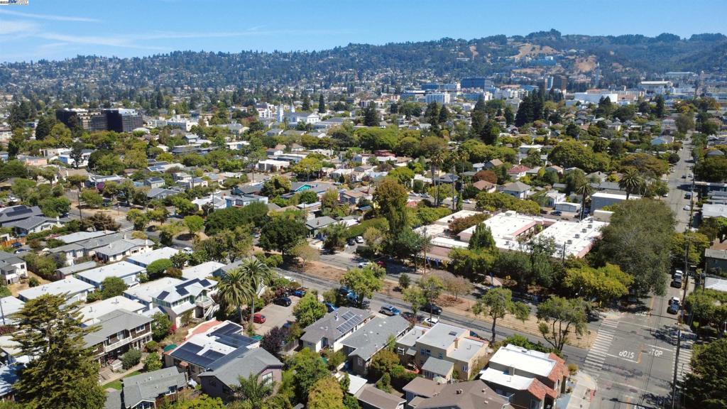 2230 Sacramento St Property Photo 31