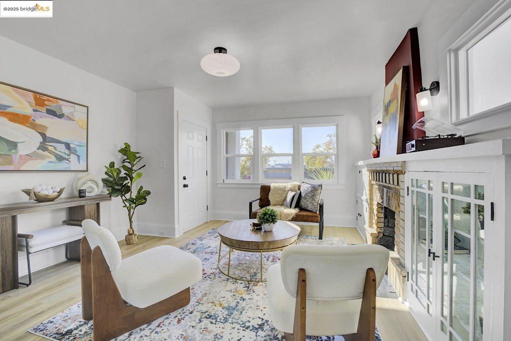 5718 Adeline St Property Photo 5