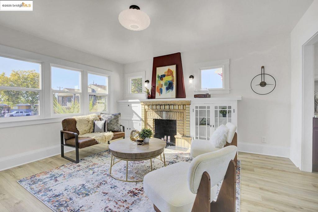 5718 Adeline St Property Photo 6