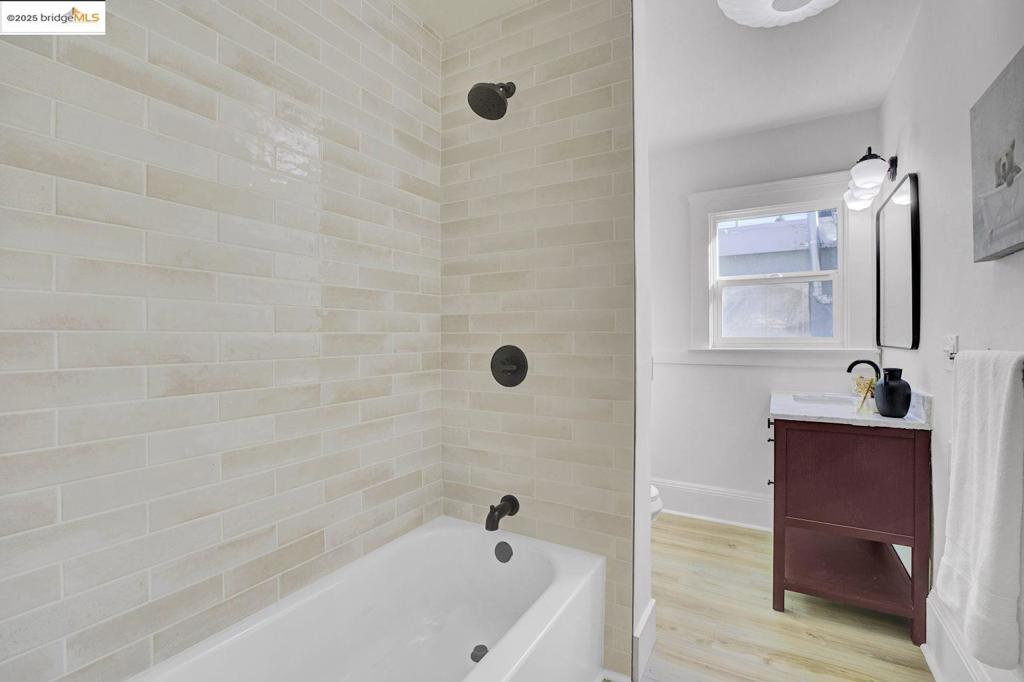 5718 Adeline St Property Photo 34