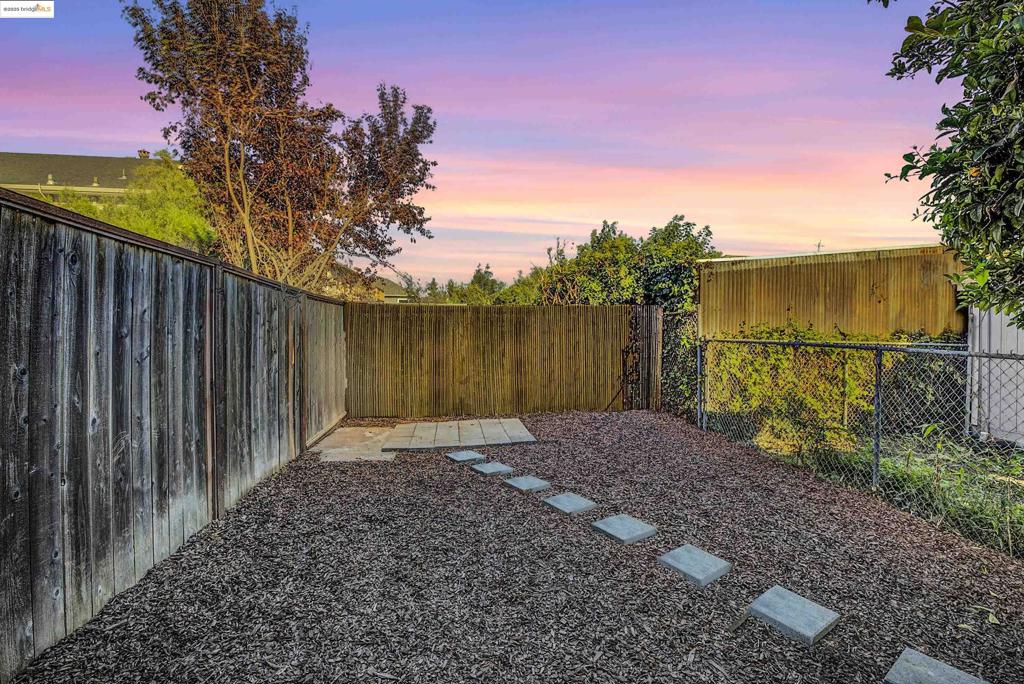 5718 Adeline St Property Photo 39