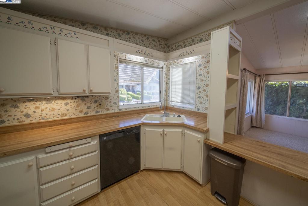 6105 Meiggs Court Property Photo 13