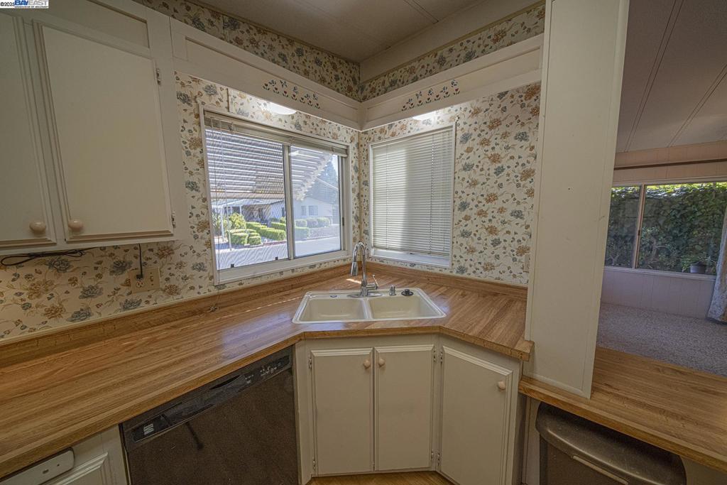 6105 Meiggs Court Property Photo 14