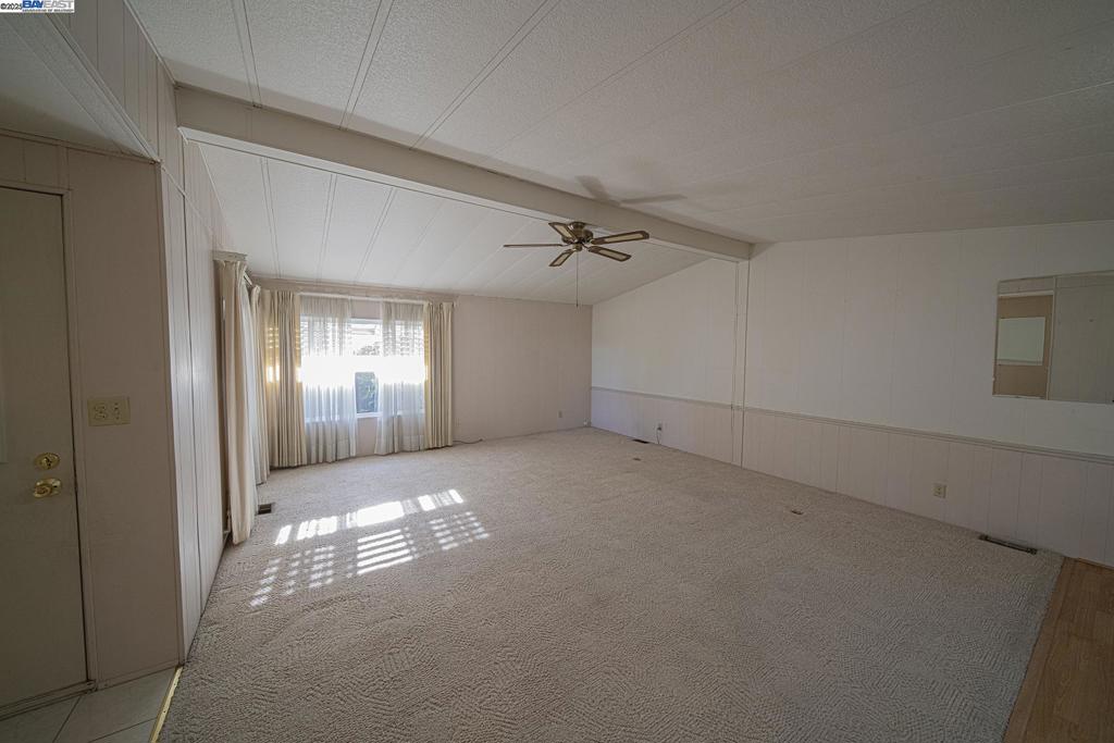 6105 Meiggs Court Property Photo 18