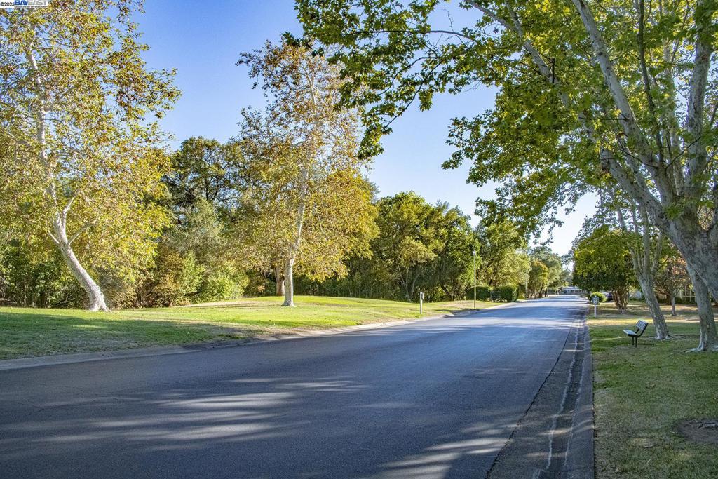 6105 Meiggs Court Property Photo 29