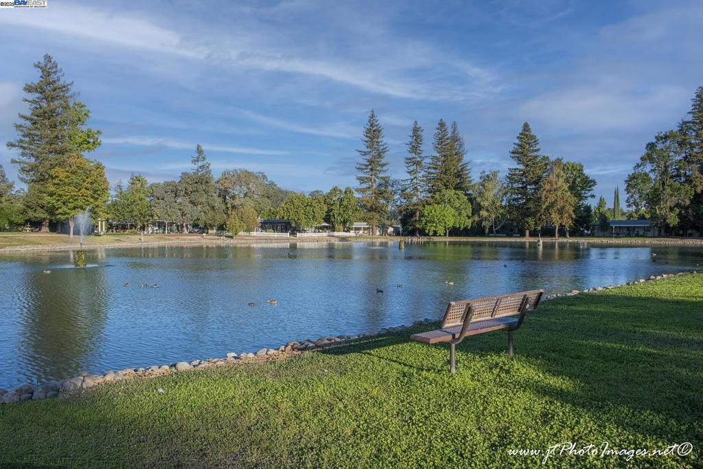 6105 Meiggs Court Property Photo 30