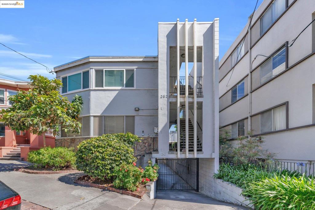 262 Hanover Ave Property Photo 1