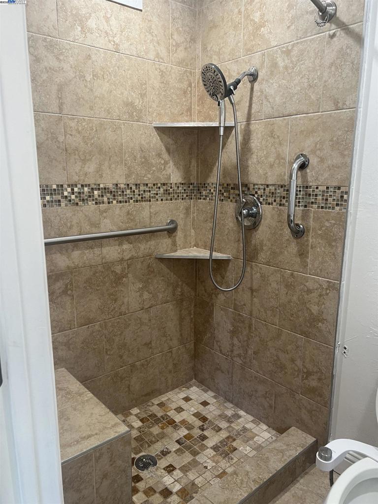 1300 Richard Dr Property Photo 17