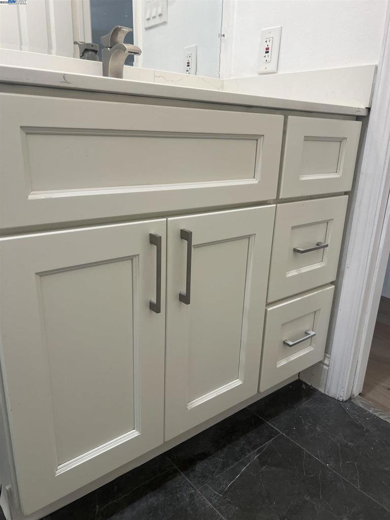 1300 Richard Dr Property Photo 25