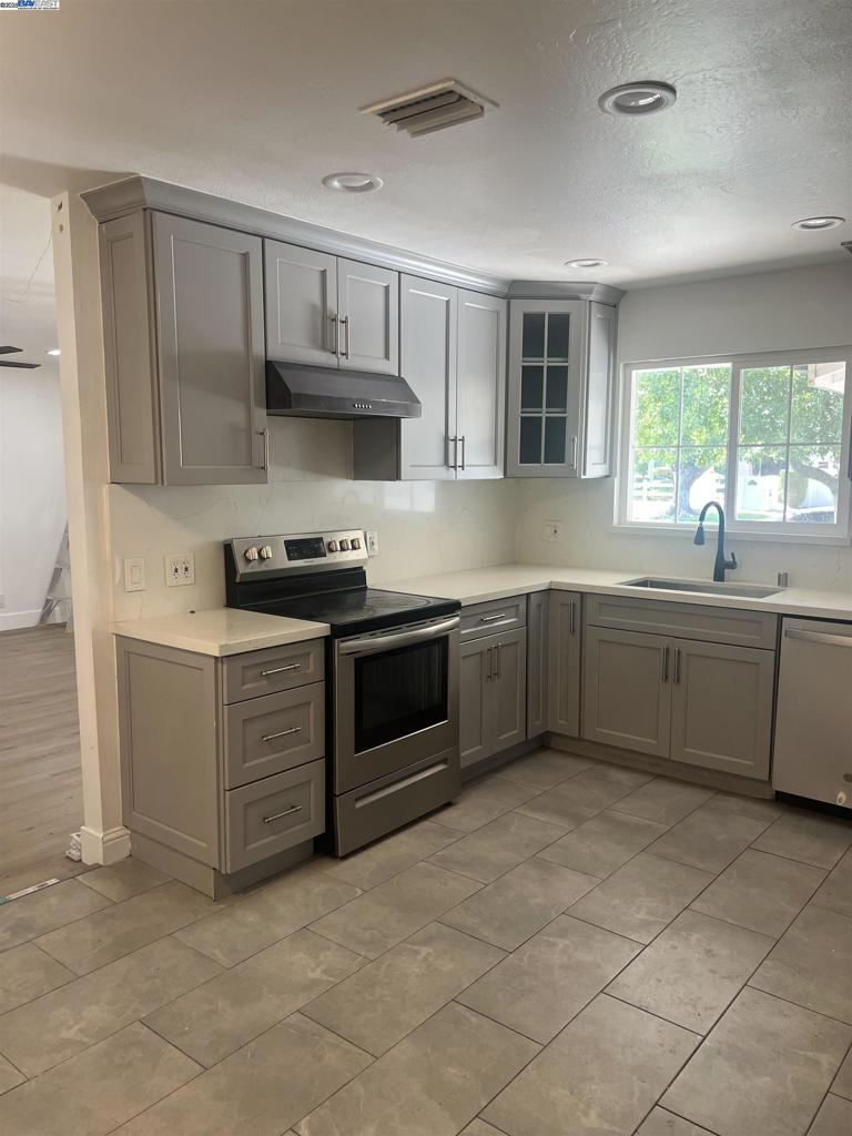 1300 Richard Dr Property Photo 34