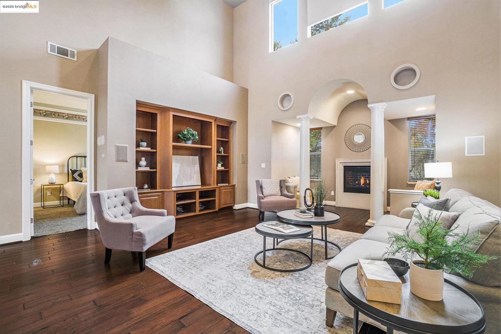 1914 Table Mountain Way Property Photo 12