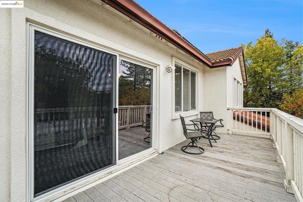 1914 Table Mountain Way Property Photo 34