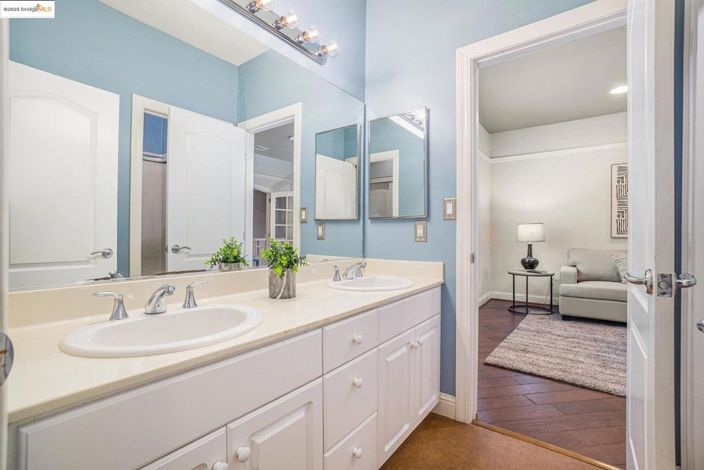 1914 Table Mountain Way Property Photo 38