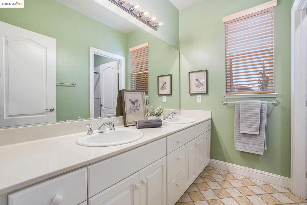 1914 Table Mountain Way Property Photo 41