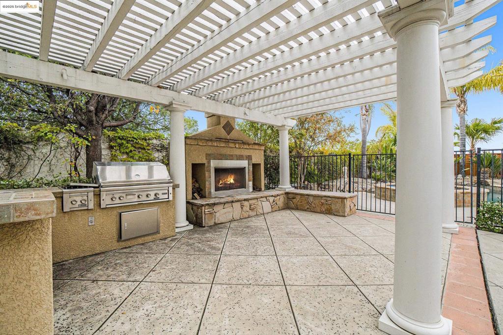 1914 Table Mountain Way Property Photo 47