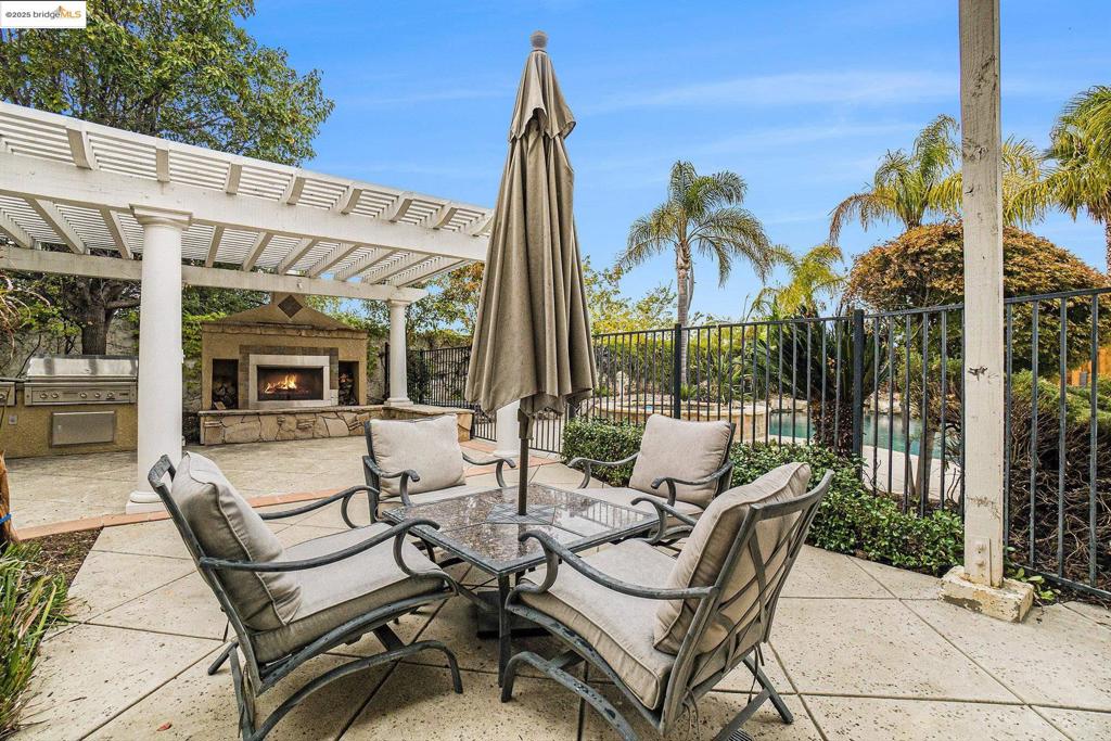 1914 Table Mountain Way Property Photo 48