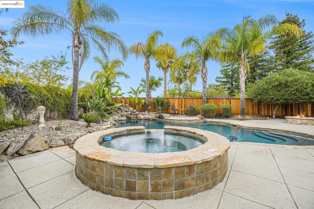 1914 Table Mountain Way Property Photo 50