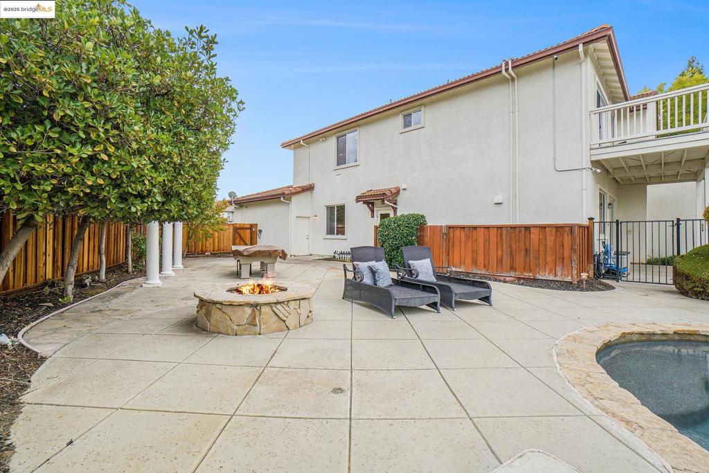 1914 Table Mountain Way Property Photo 53