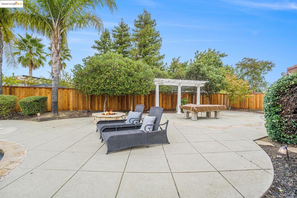 1914 Table Mountain Way Property Photo 54