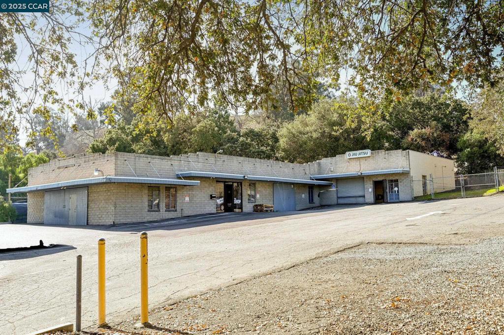 4966 Pacheco Blvd Property Photo 7