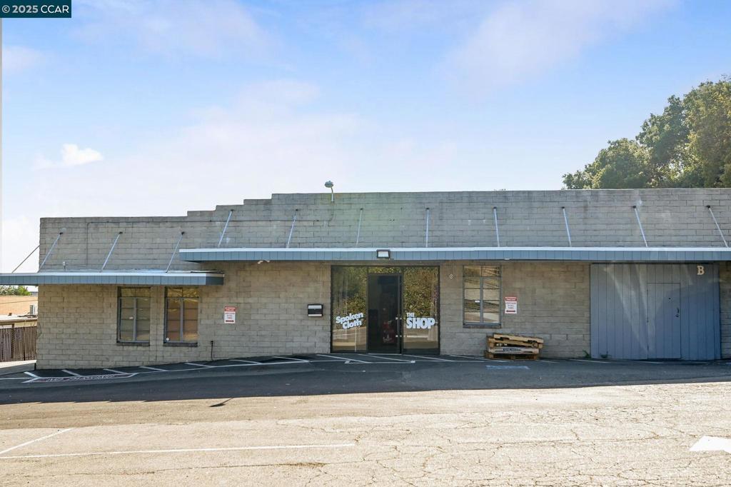 4966 Pacheco Blvd Property Photo 8