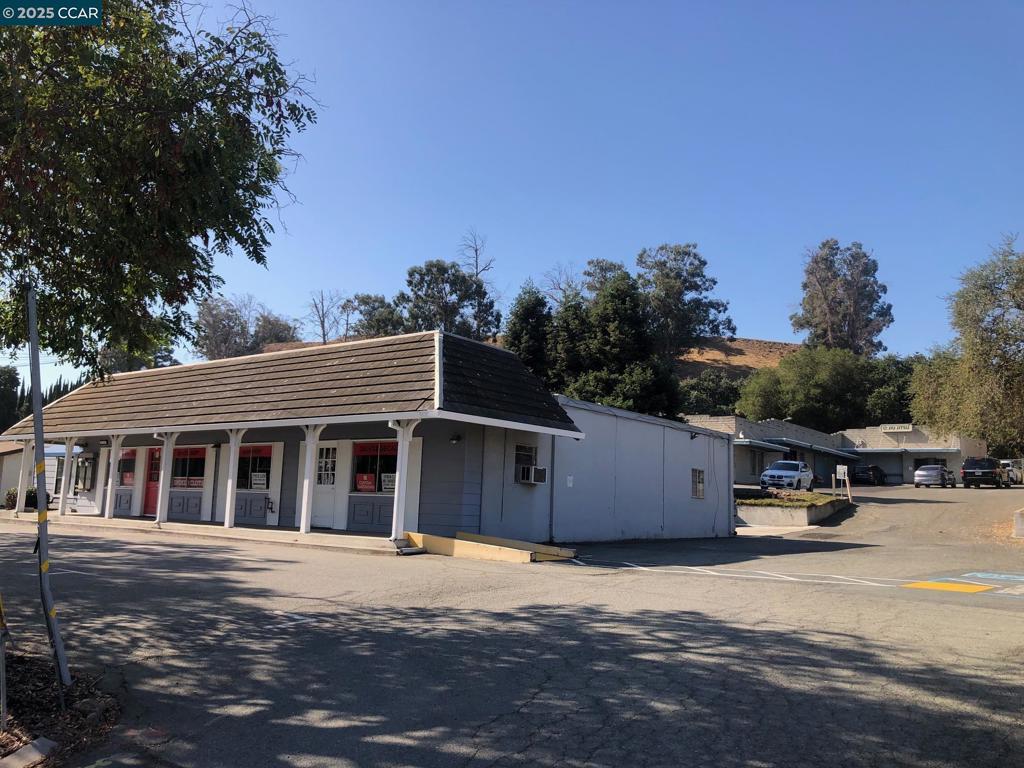 4966 Pacheco Blvd Property Photo 12