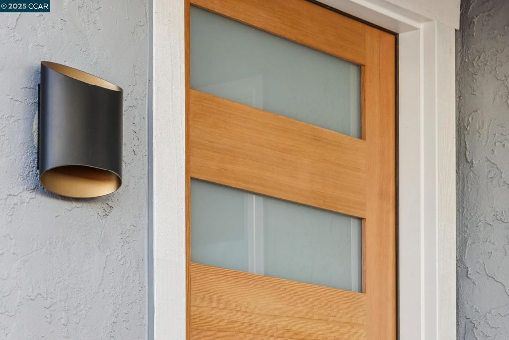 943 Matterhorn Court Property Photo 9